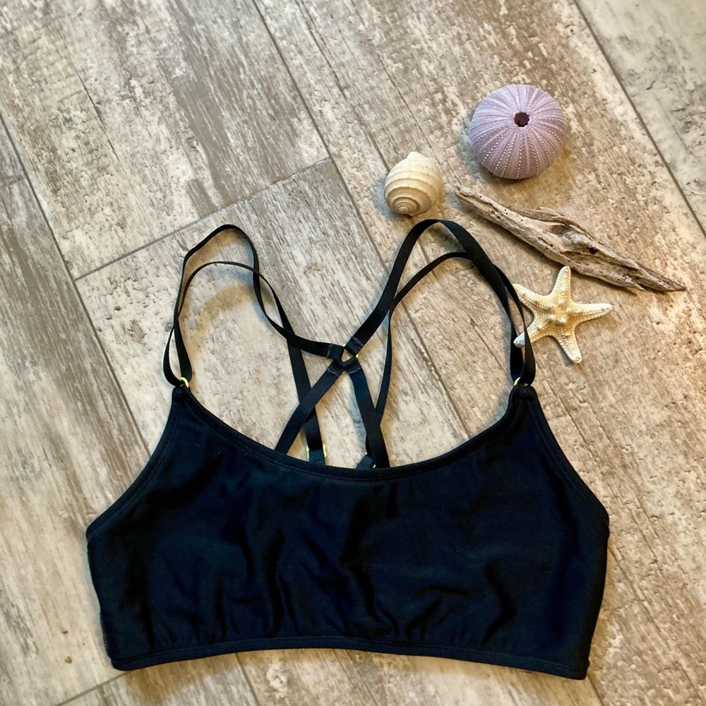 Roxy sport bikini top M
